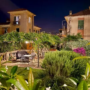 https://cernaia-room.hotelitalianriviera.com